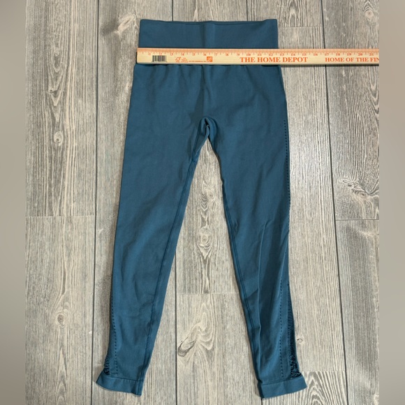 Savvi Prana Leggings Size Medium/Large, Blue - Picture 9 of 10
